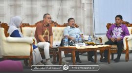 Wakil Bupati Boalemo, Lahmudin Hambali, S.Sos., M.Si (Kiri) Wakil DPRD Boalemo, Iwan Woluwo, S.Ag (Tengah) Sekertaris Dikbud Boalemo, Risman Bantahari, S.Pd., M.Pd (Kanan)