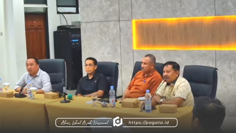 Wakil DPRD Boalemo, Iwan Woluwo. (Ujung kanan) foto/istimewa