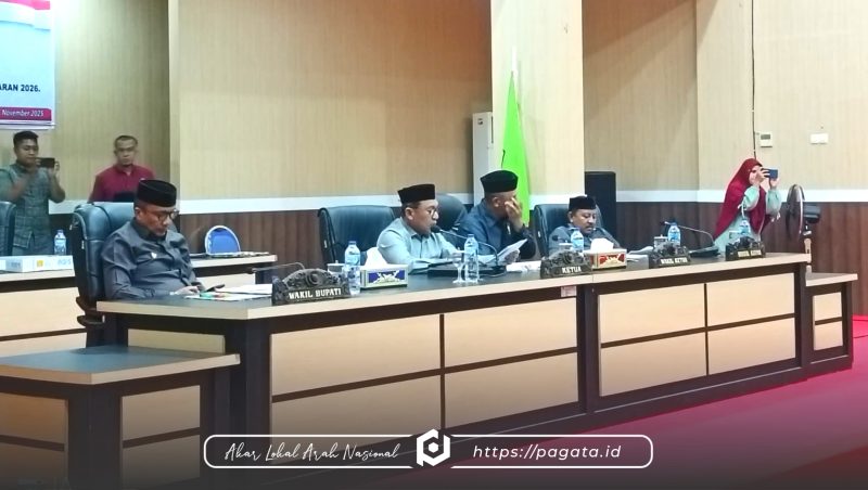 Ketua DPRD Boalemo, Karywan Eka Putra Noho. Saat memimpin sidang paripurna. Foto/humas DPRD