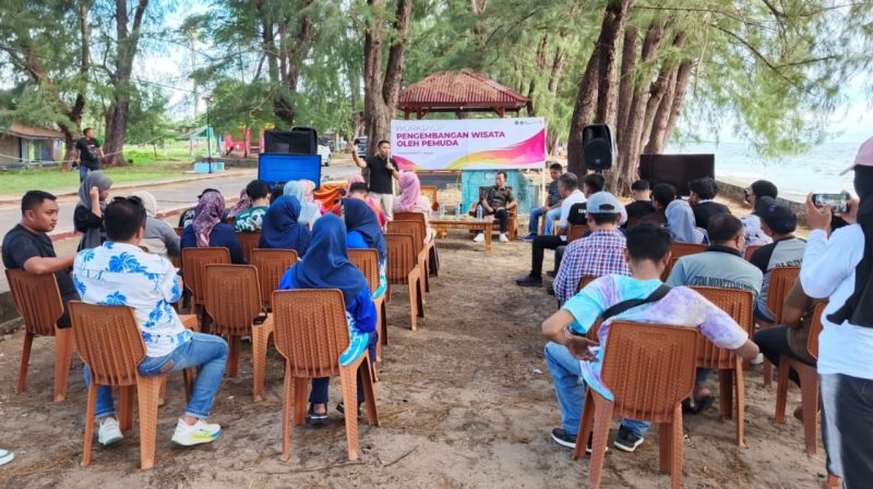 Workshop perkembangan wisata yang digelar di Pantai Bolihutuo. foto/istimewa