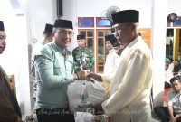 Penyerahan paket Ramadhan oleh Pemkab dari Badan Amil Zakat Nasional (Baznas) Kabupaten Boalemo. Foto/@kominfo.boalemo