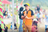 Wakil Bupati Boalemo, Lahmuddin Hambali saat membuka acara ivent balap perahu. dok/@ist.