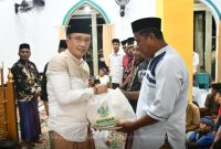 Penyerahan paket Ramadhan Oleh Pemrintah Daerah. Foto/@kominfo.boalemo