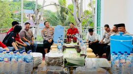 Potret Kehangatan Kapolres Boalemo dengan jajarannya, bersama Aliansi Jurnalis Boalemo. Foto/@dokumentasi dan publikasi (AJB)