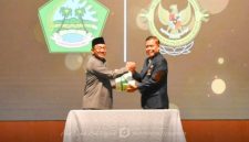 Pemkab Boalemo Serahkan Laporan Keuangan ke BPK Gorontalo Oleh Bupati Boalemo. foto/@ist