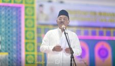 Hadapi Tantangan Zaman, Bupati Rum Pagau Ajak Orang Tua Cetak Generasi Penghafal Al-Qur'an. Foto/@mitro.narasi21