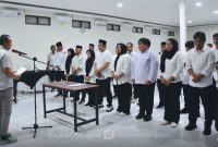 Wakil Bupati Boalemo, Lahmuddin Hambali Resmi Lantik Pengurus Karang Taruna Tunas Generasi Botumoito. Foto/@ist.