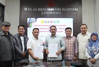 Jajaran Pemda dan DPRD Boalemo bersama Balai Inseminasi Buatan (BIB) Lembang. Foto/@ist