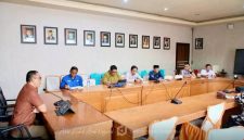 Wakil Bupati Boalemo, Lahmuddin Hambali mempiin rapat koordinasi bersama panitia tahunan. Foto/@ist.