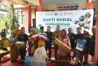 Lahmuddin Hambali Serahkan Bantuan Kemensos untuk Penyandang Disabilitas hingga Lansia di Boalemo. Foto/@arif.prokopim