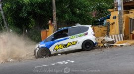 Mobil peserta event dengan merek Honda Jazz yang hilang kendali pada kejadian maut. Foto/@ist.