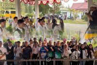 Pelepasan Mahasiswa Universitas STIKES Famika Makassar, oleh Bupati Boalemo. Foto/@fey (goupdate.id)
